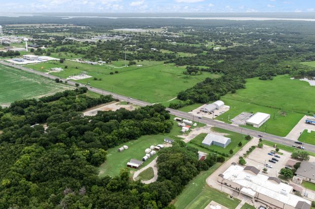 766 E Quinlan Parkway, Quinlan, TX 75474