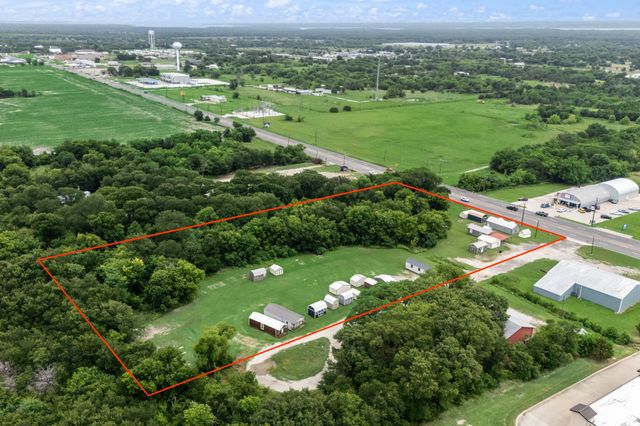 766 E Quinlan Parkway, Quinlan, TX 75474