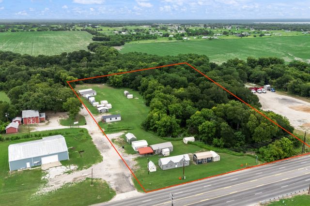 766 E Quinlan Parkway, Quinlan, TX 75474