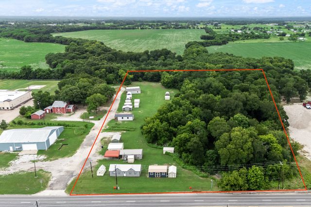 766 E Quinlan Parkway, Quinlan, TX 75474