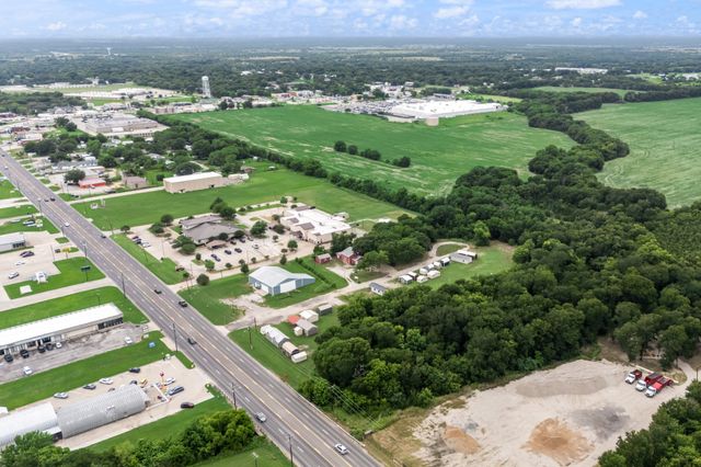 766 E Quinlan Parkway, Quinlan, TX 75474
