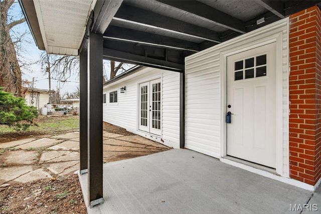 8406 January Avenue, Berkeley, MO 63134