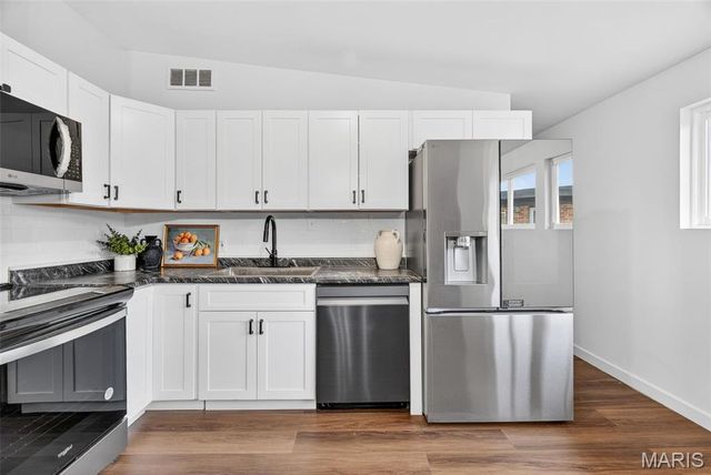 8406 January Avenue, Berkeley, MO 63134