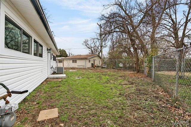 8406 January Avenue, Berkeley, MO 63134