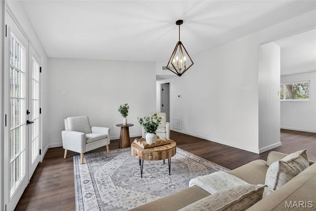 8406 January Avenue, Berkeley, MO 63134