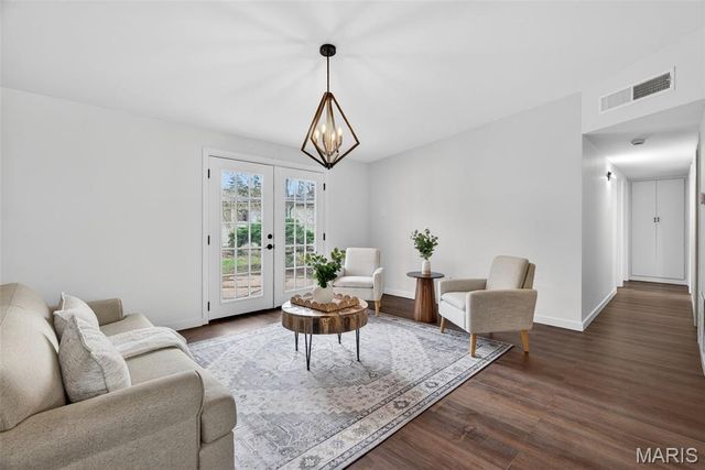 8406 January Avenue, Berkeley, MO 63134