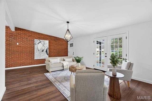 8406 January Avenue, Berkeley, MO 63134