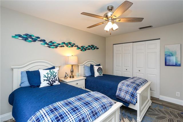 195 Peppermint LN 884, Naples, FL 34112