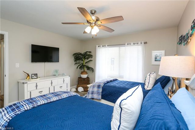 195 Peppermint LN 884, Naples, FL 34112