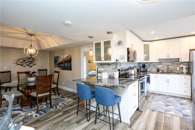 195 Peppermint LN 884, Naples, FL 34112