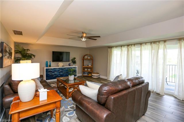 195 Peppermint LN 884, Naples, FL 34112