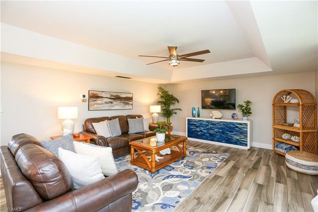 195 Peppermint LN 884, Naples, FL 34112