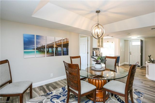 195 Peppermint LN 884, Naples, FL 34112