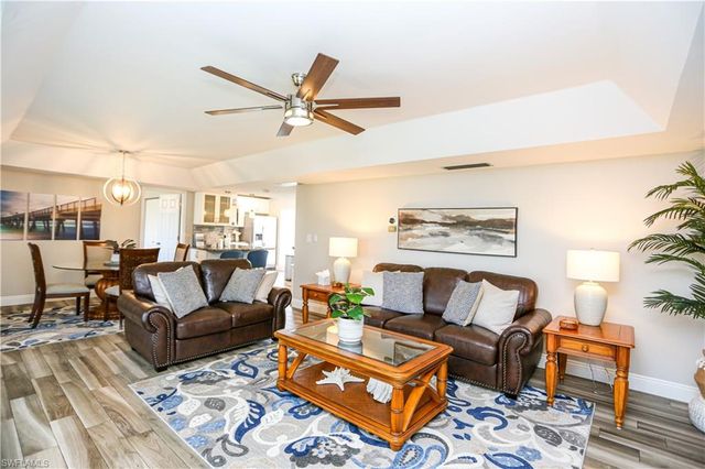 195 Peppermint LN 884, Naples, FL 34112
