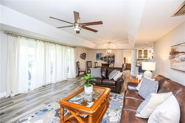195 Peppermint LN 884, Naples, FL 34112