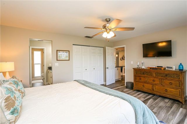 195 Peppermint LN 884, Naples, FL 34112
