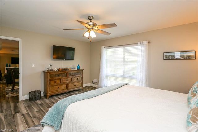 195 Peppermint LN 884, Naples, FL 34112
