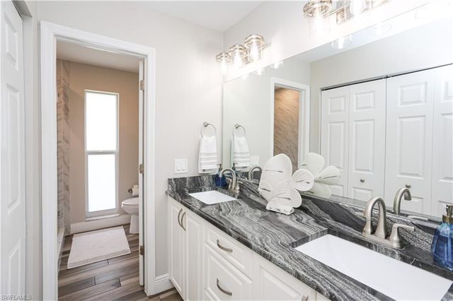 195 Peppermint LN 884, Naples, FL 34112