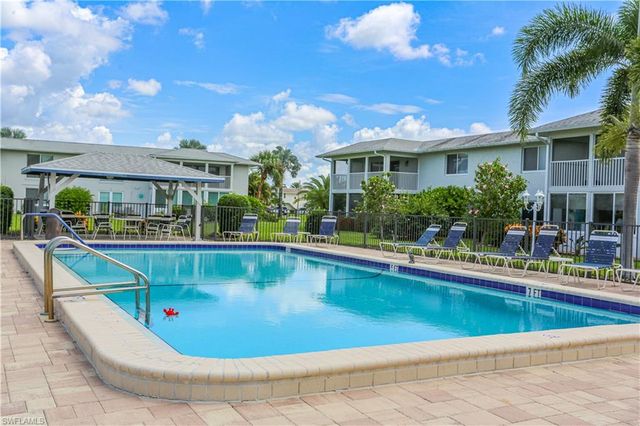 195 Peppermint LN 884, Naples, FL 34112