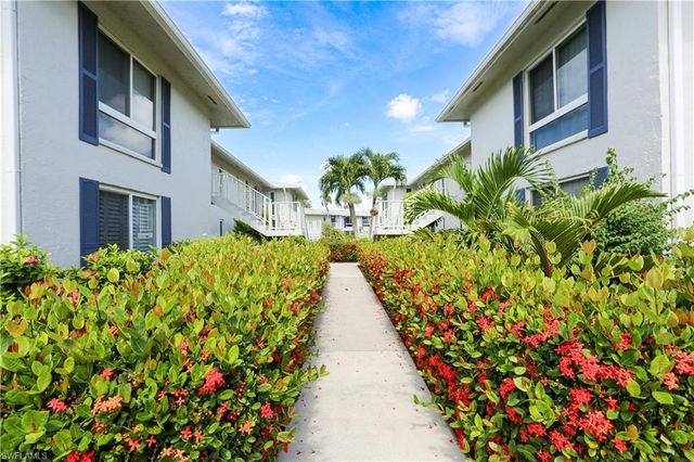 195 Peppermint LN 884, Naples, FL 34112