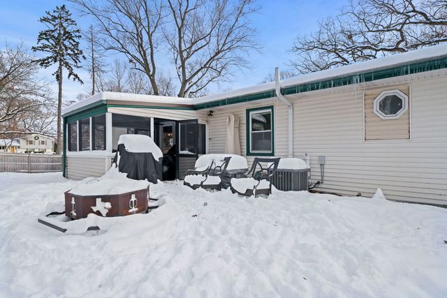 36W690 Winding Trail, West Dundee, IL 60118