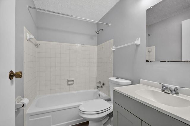 2534 Nassau Drive, 29C, Columbus, OH 43232