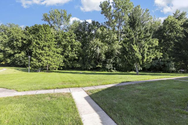 2534 Nassau Drive, 29C, Columbus, OH 43232