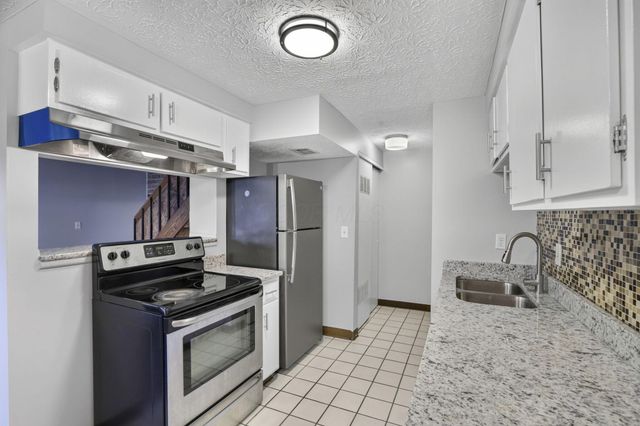 2534 Nassau Drive, 29C, Columbus, OH 43232