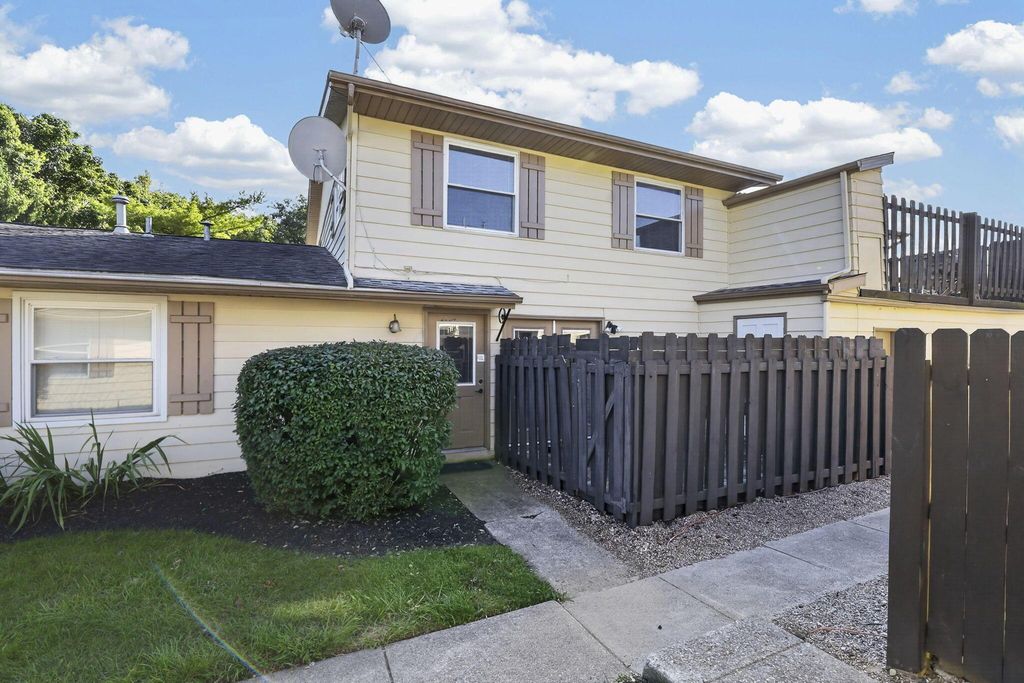 2534 Nassau Drive, 29C, Columbus, OH 43232