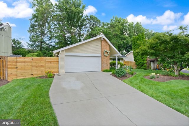 7909 MULBERRY BOTTOM CT, Springfield, VA 22153