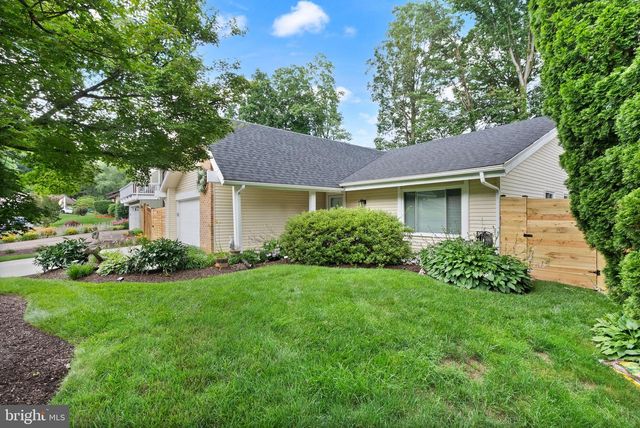 7909 MULBERRY BOTTOM CT, Springfield, VA 22153