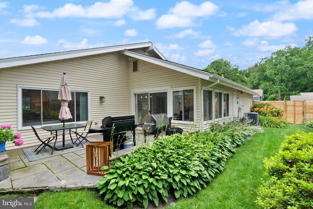7909 MULBERRY BOTTOM CT, Springfield, VA 22153
