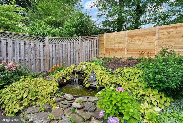 7909 MULBERRY BOTTOM CT, Springfield, VA 22153