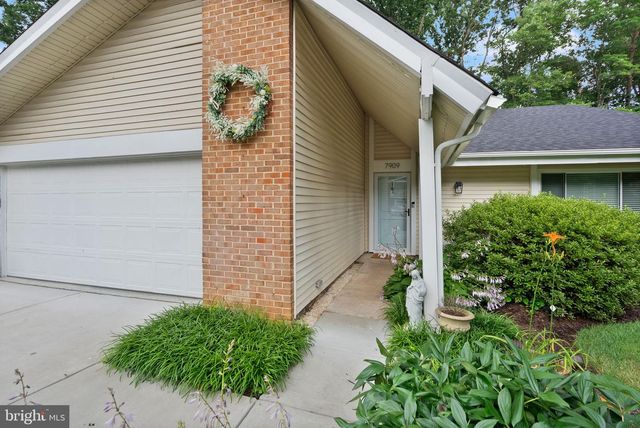 7909 MULBERRY BOTTOM CT, Springfield, VA 22153