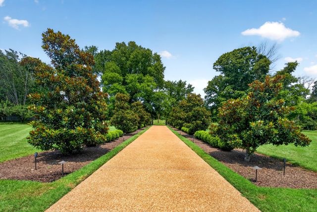 2211 Old Hickory Blvd, Nashville, TN 37215