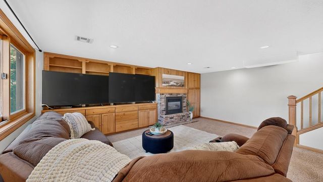 2509 26th Street NW, Rochester, MN 55901