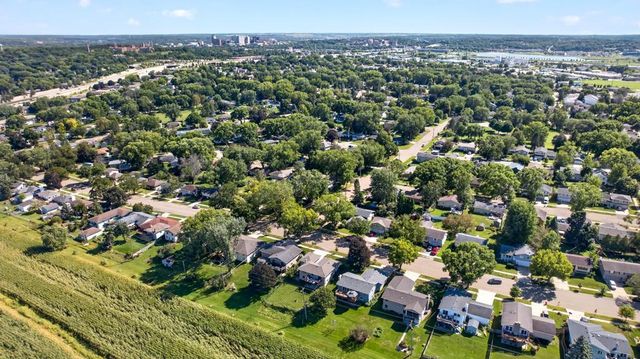 2509 26th Street NW, Rochester, MN 55901