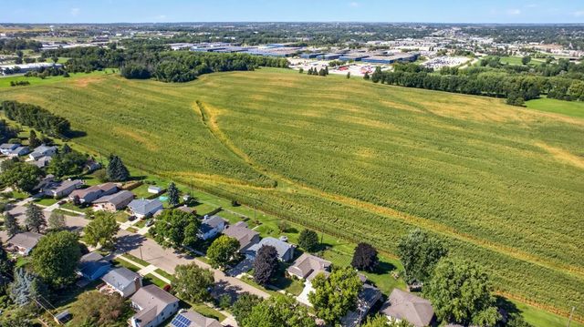 2509 26th Street NW, Rochester, MN 55901