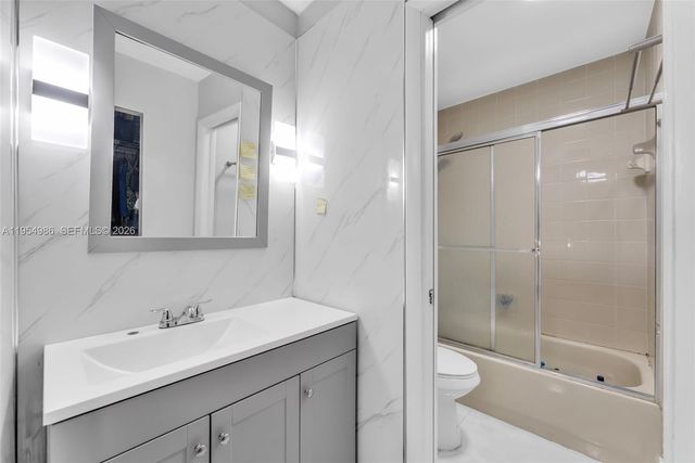 12233 SW 24th Ter 35, Miami, FL 33175