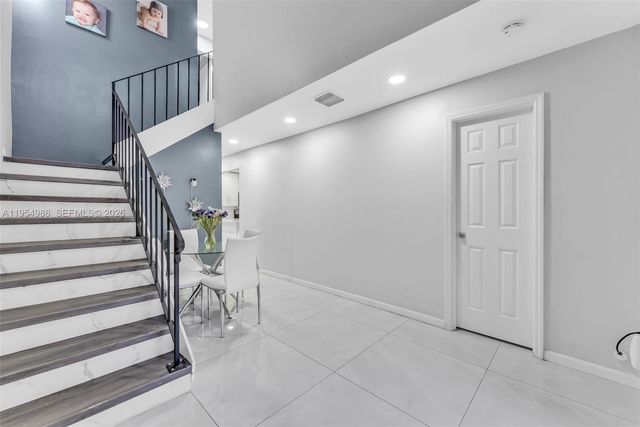 12233 SW 24th Ter 35, Miami, FL 33175