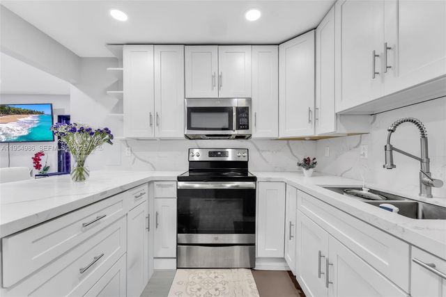 12233 SW 24th Ter 35, Miami, FL 33175