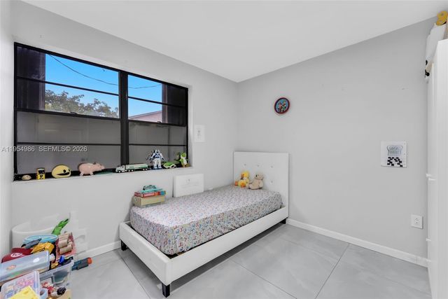 12233 SW 24th Ter 35, Miami, FL 33175