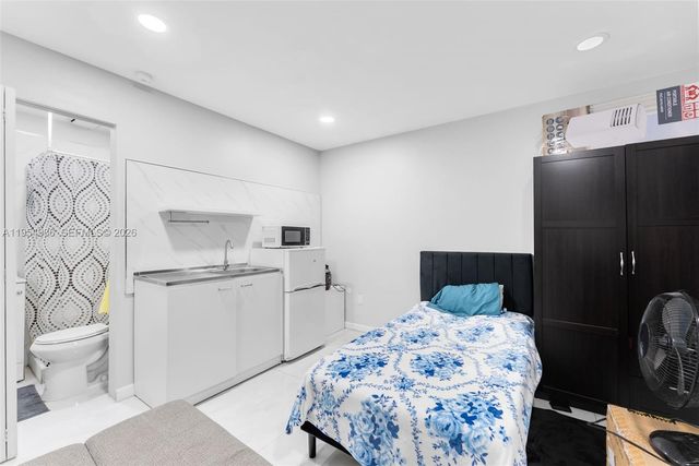 12233 SW 24th Ter 35, Miami, FL 33175