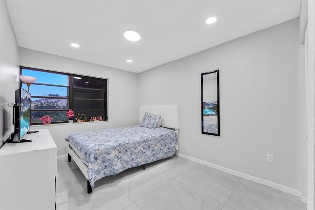 12233 SW 24th Ter 35, Miami, FL 33175