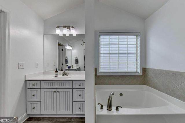 5247 Blossom Brook Drive, Sugar Hill, GA 30518