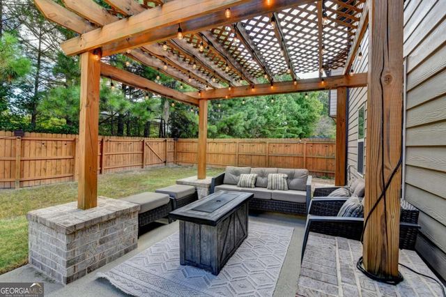 5247 Blossom Brook Drive, Sugar Hill, GA 30518