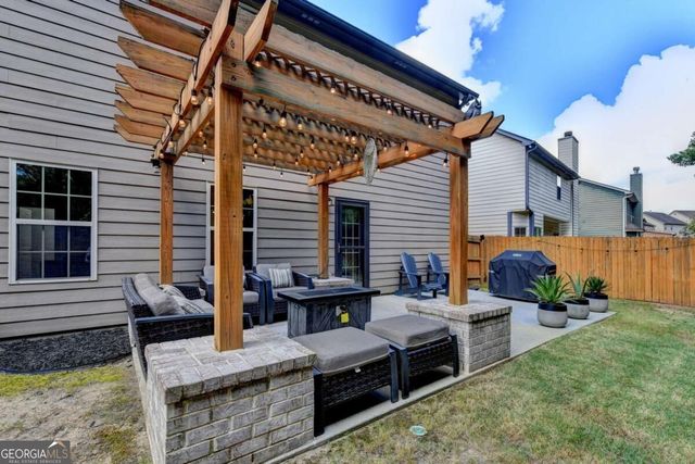 5247 Blossom Brook Drive, Sugar Hill, GA 30518