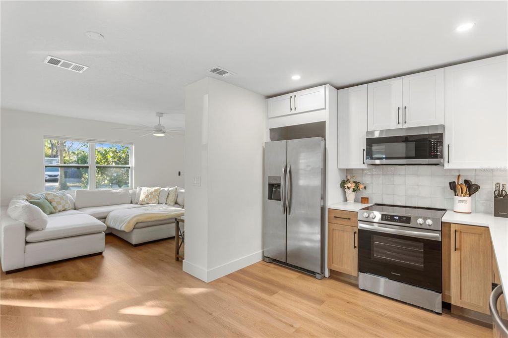 Image 12 of property listing at 1747 SANTA ANNA DRIVE, Dunedin, FL 34698