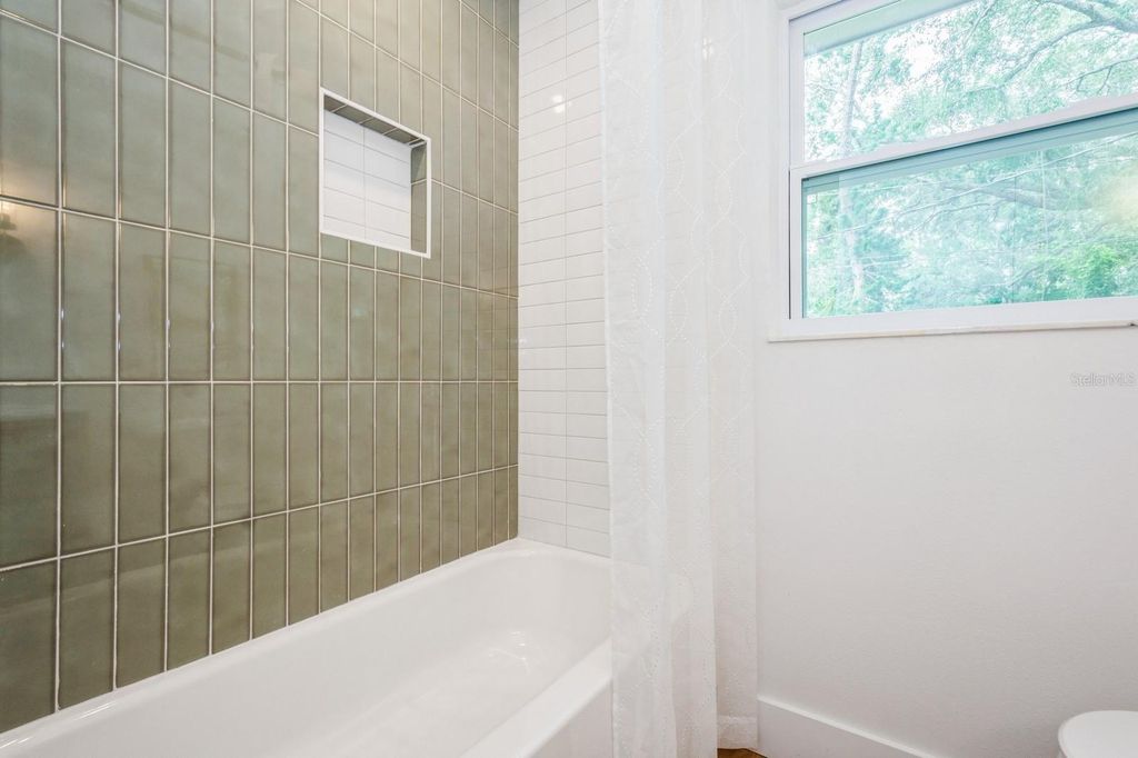 Image 23 of property listing at 1747 SANTA ANNA DRIVE, Dunedin, FL 34698