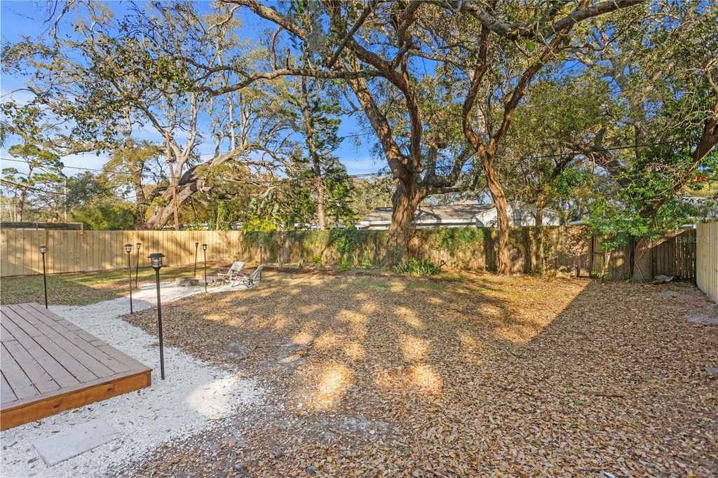 Image 26 of property listing at 1747 SANTA ANNA DRIVE, Dunedin, FL 34698